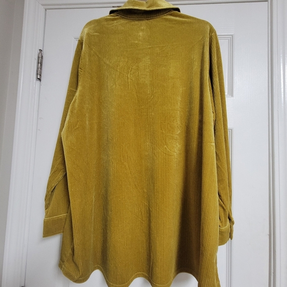 Soft Surroundings NWT Amber Textured Ribbed Velvet Boyfriend Tunic Shirt. - Picture 3 of 12